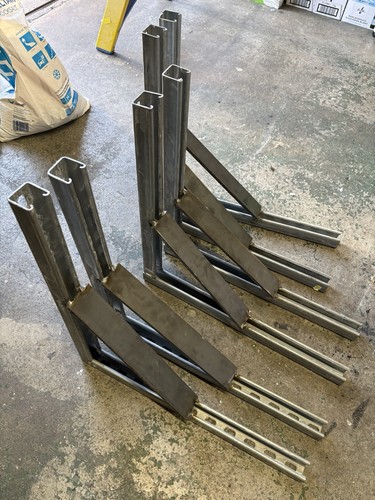 Very strong shelf brackets - strong, 600